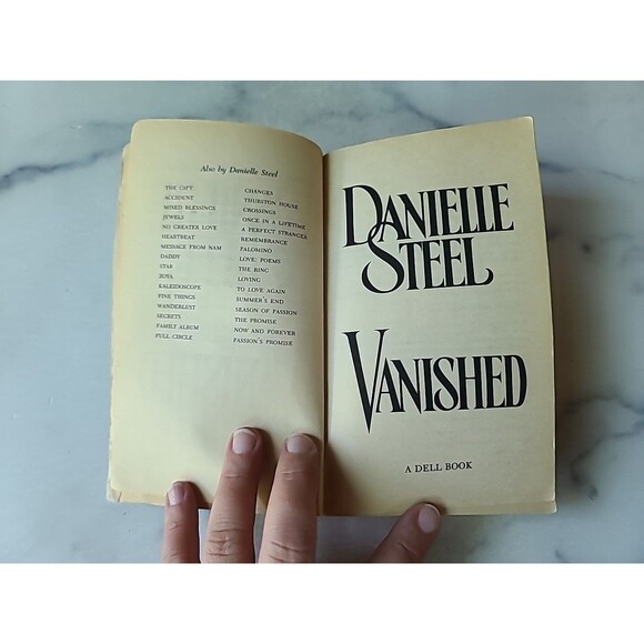 Vanished By Danielle Steel Paperback - Picture 4 of 10
